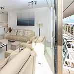 Cozy In With Harbor View Apartment